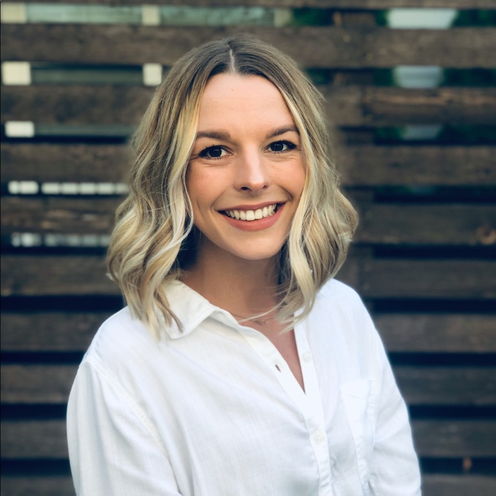 Meet your Posher, Alexis